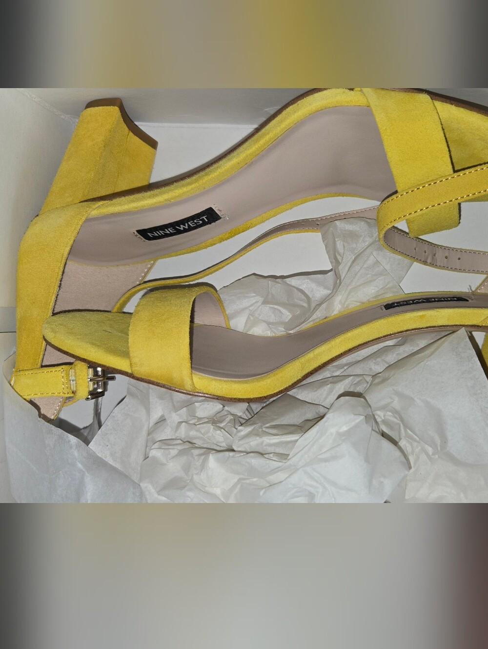 Nine West Pruce Ankle Strap Block Heel Sandals Yellow Suede 8.5 Summer 2.5" Heel